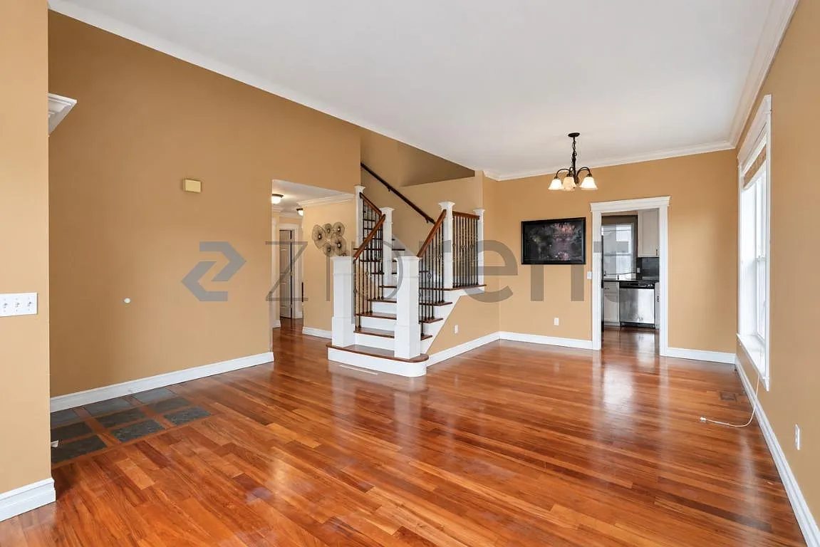 3 bed, 2.5 bath, 1740 sqft, $2,809 — Photo 3