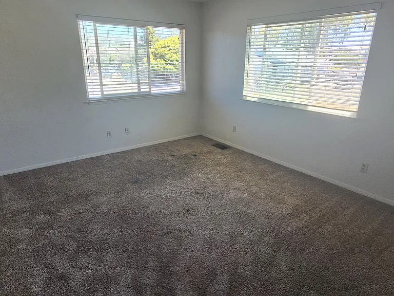 Upstairs bedroom 2