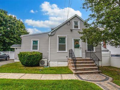 119 Arthur Avenue, West Babylon, NY, 11704