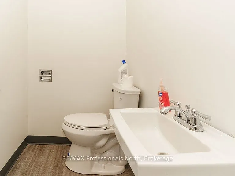 140 Elder St — Photo 18