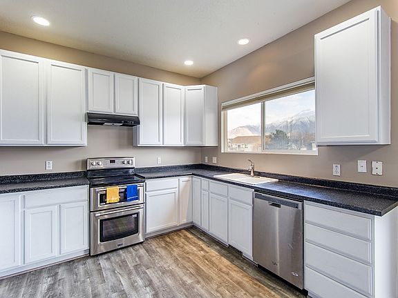 5th image of 5948 N Bayshore Dr