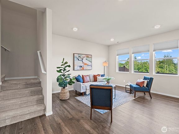 4th image of 6535 Randolph Drive NE