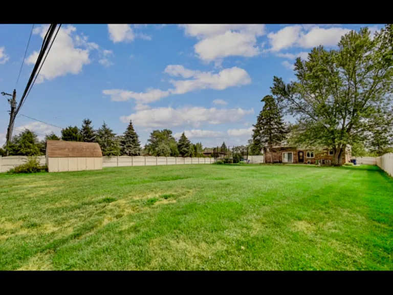 14926 Wilco Dr — Photo 2