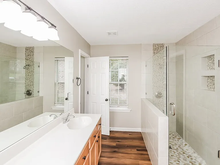355 Village Dr — Photo 10