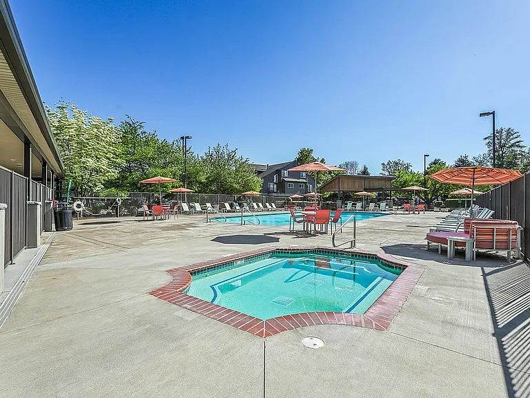 3225 Kinsrow Ave - WEB-36
