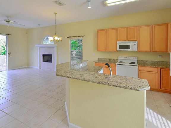 3rd image of 405 Sweet Magnolia Ct