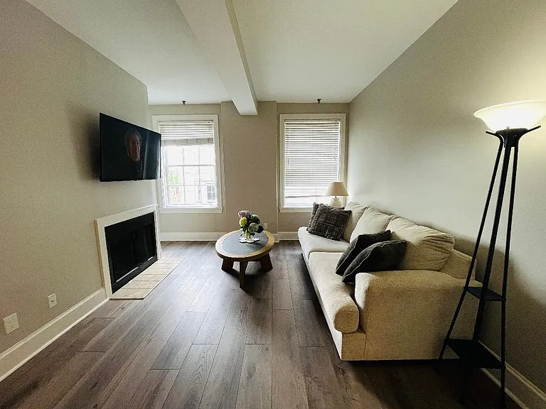105 W Oglethorpe Ave #405 — Photo 9