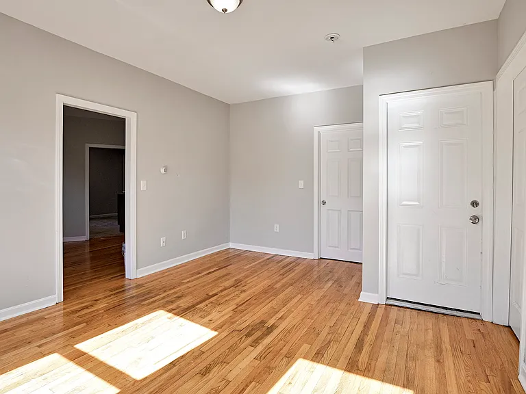 34 Kellogg St #2 — Photo 3