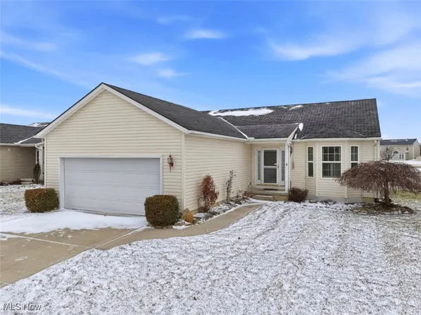 6180 Greenview Trl, North Ridgeville, OH 44039
