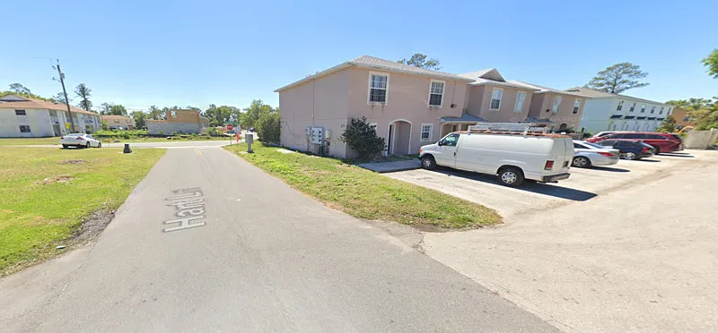 271 Hart Ln #5