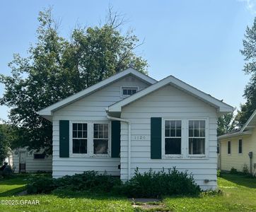 1120 Kittson Ave, Grafton, ND, 58237