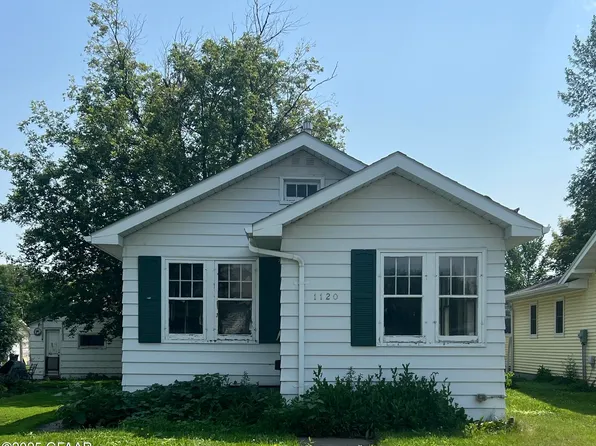 1120 Kittson Ave, Grafton, ND 58237