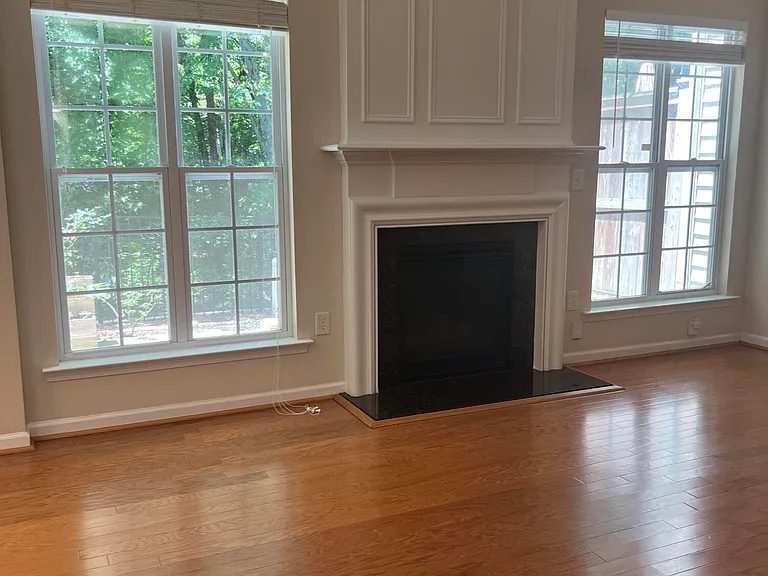308 Dyersville Dr — Photo 38