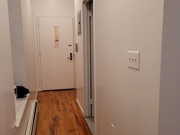 4th image of 983 Amsterdam Ave #2A