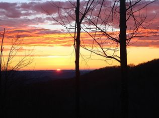 8192 Solidago Ln, Blowing Rock, NC 28605