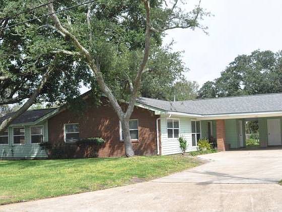 1st image of 120 Edmund Dr