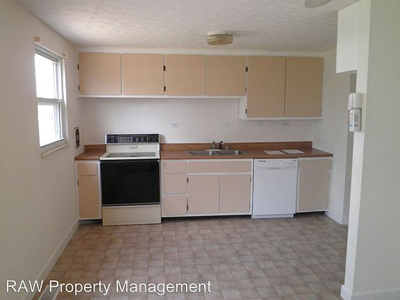 4th image of 2884 Glenaire Dr