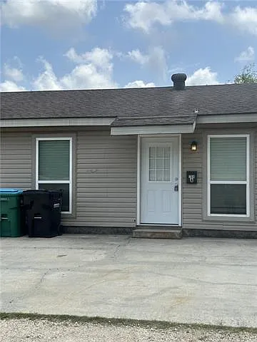 2 bed, 1.0 bath, 690 sqft, $1,100 — Photo 1
