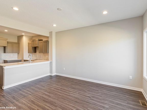 2nd image of 9381 Primo Ln