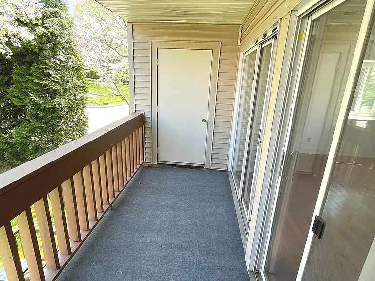 245 Carriage Ct #245 — Photo 18