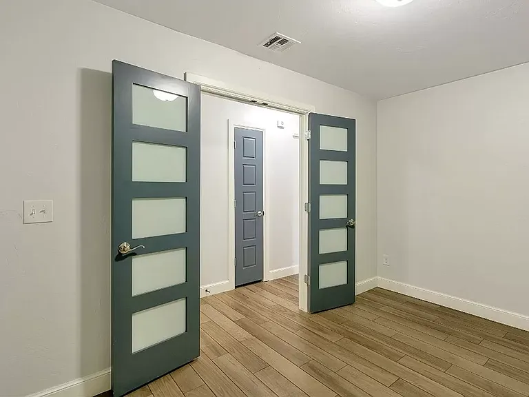 4609 McCann Ave — Photo 25