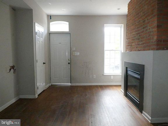 4th image of 319 S Highland Ave