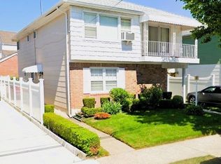 228 Beach 125th St, Far Rockaway, NY 11694