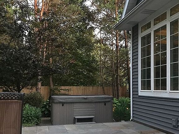 3rd image of 4437 Beechwood Ln