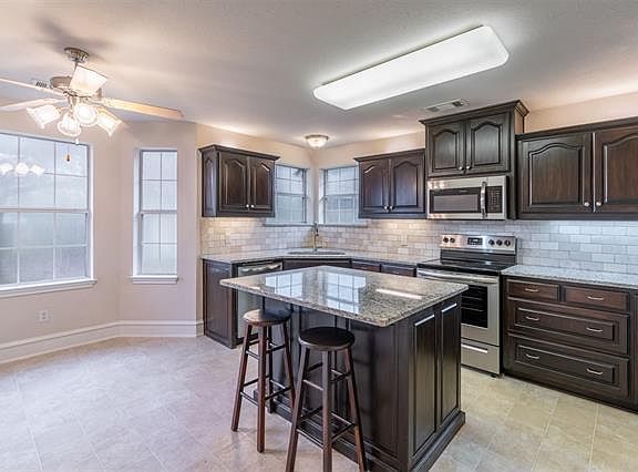 5th image of 6911 Jacquline Blvd