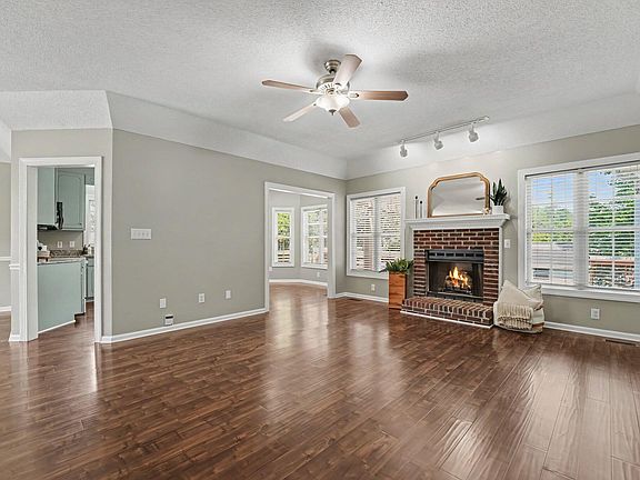 3rd image of 212 Mitchell Ave