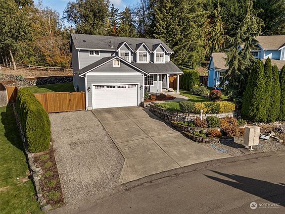 3rd image of 13501 20th Avenue E