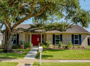 11811 Meadowtrail Ln, Meadows Place, TX 77477