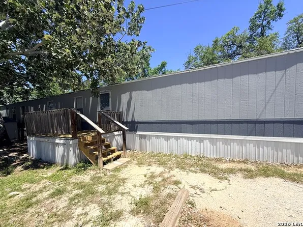 10685 Private Road 37 Unit D, Pipe Creek, TX 78063
