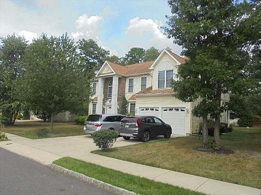 2nd image of 4 Weeping Willow Cir