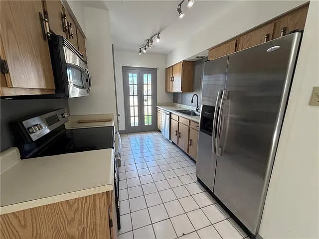 2804 Salem St — Photo 3