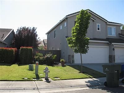 2nd image of 12 Cagney Ct