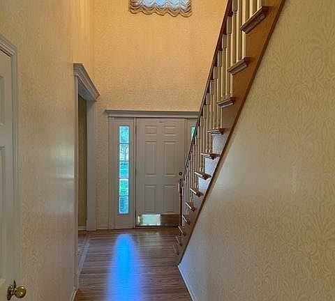 3rd image of 4401 Birch Creek Dr
