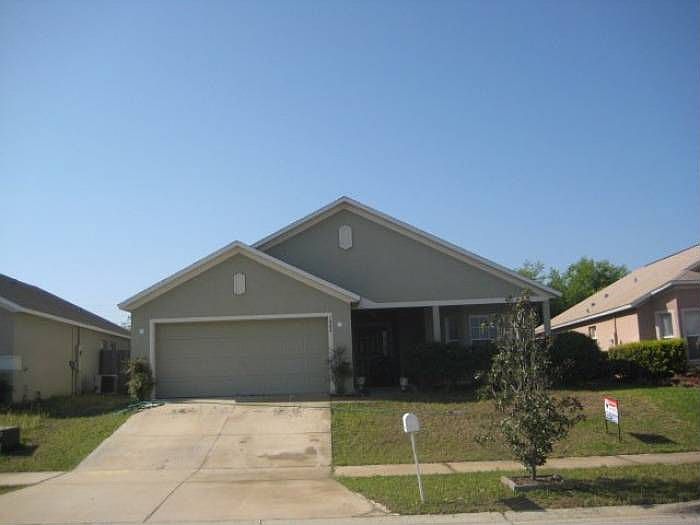 1st image of 1082 Bluegrass Dr
