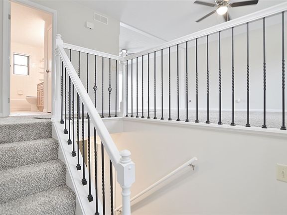 5th image of 1091 Galvin St