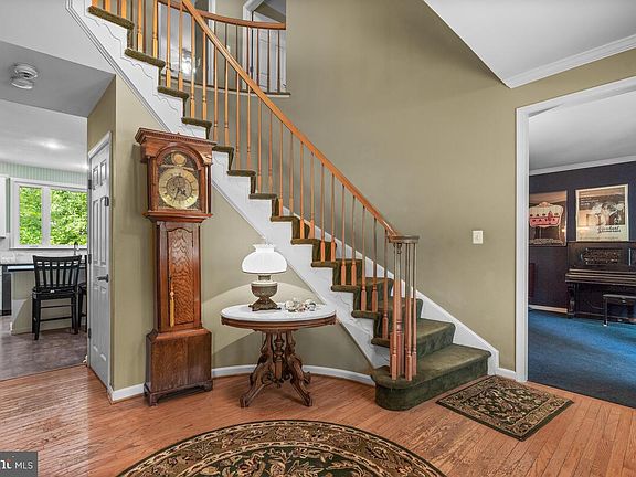 5th image of 43150 Arundell Ct