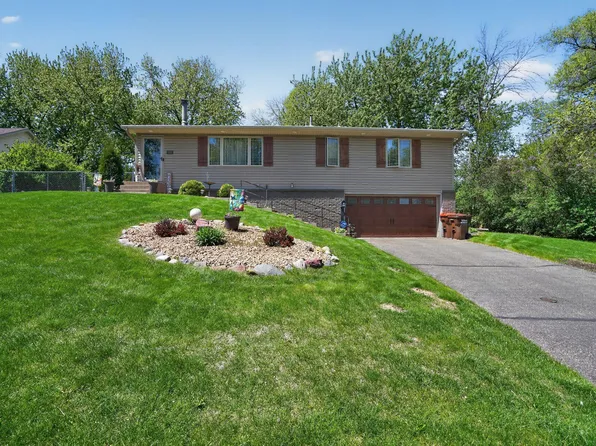 7335 Clayton Ave, Inver Grove Heights, MN 55076