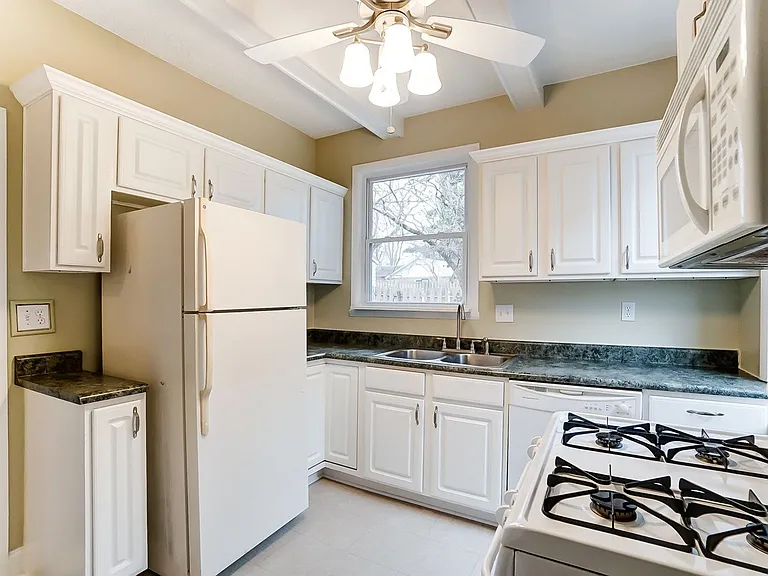 3015 Feltz Ave — Photo 6