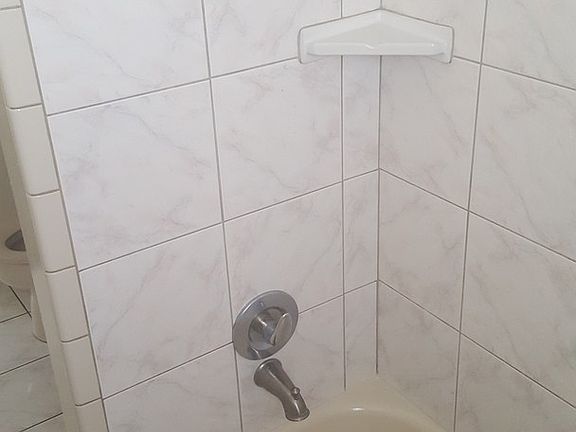 2nd image of 714-716 1/2 N Mar Vista Ave #716