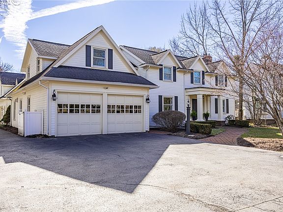 3rd image of 1410 Clover St