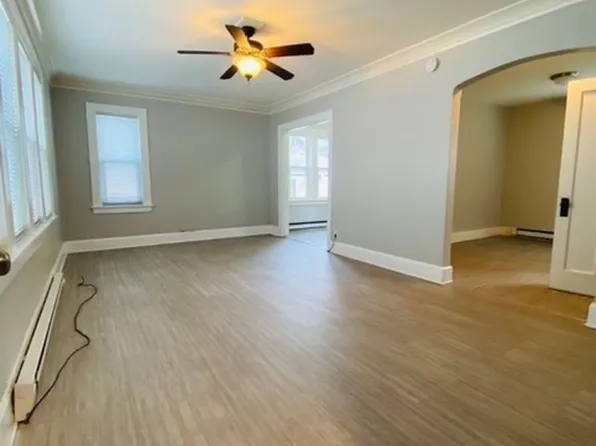 1137 Valley Dr APT 3, Racine, WI 53403