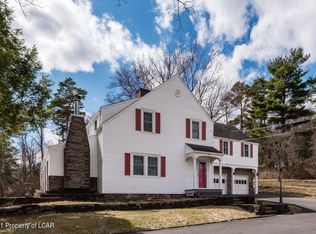 198 Idetown Rd, Dallas, PA 18612