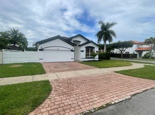 15571 SW 183rd Ln, Miami, FL 33187
