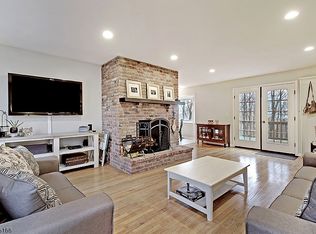 215 Gross Dr, Glen Gardner, NJ 08826