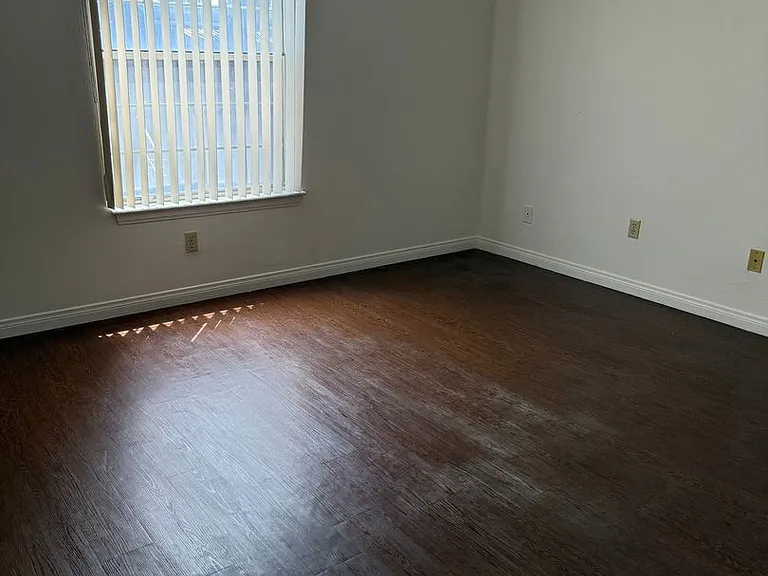 3823 S Maryland Pkwy #T5 — Photo 21