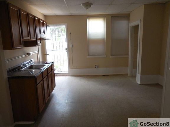 2nd image of 412 N Milton Ave